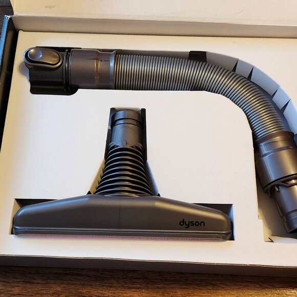 2010 Dyson Handheld Cleaning Kit BNIP - Picture 4 of 7